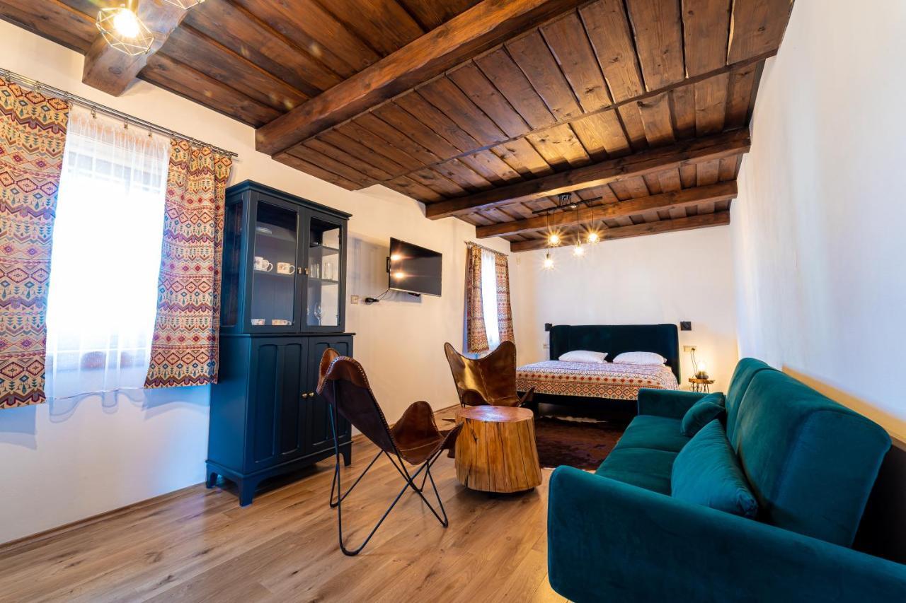 Ranc Pod Ostrou Skalou Guest House Stratena Bagian luar foto