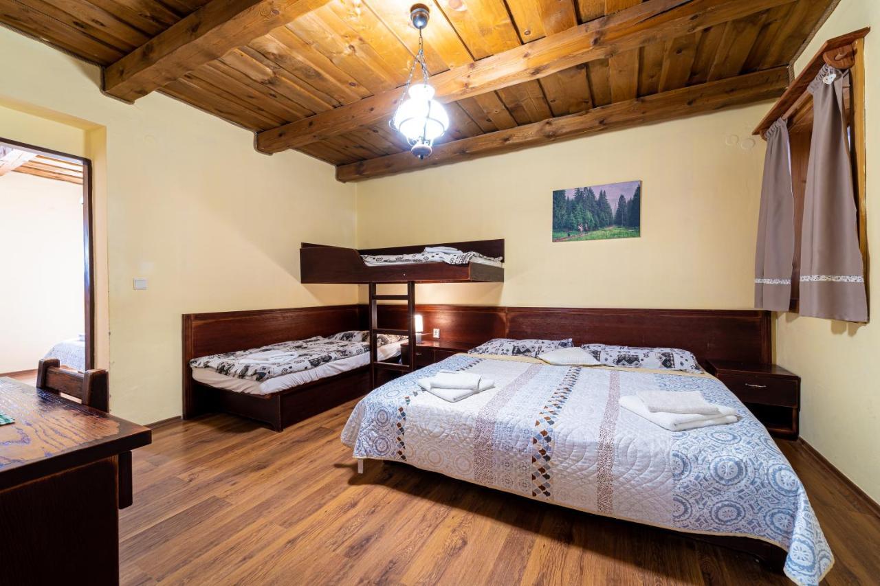 Ranc Pod Ostrou Skalou Guest House Stratena Bagian luar foto
