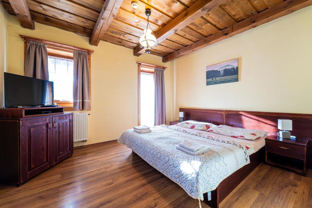 Ranc Pod Ostrou Skalou Guest House Stratena Bagian luar foto