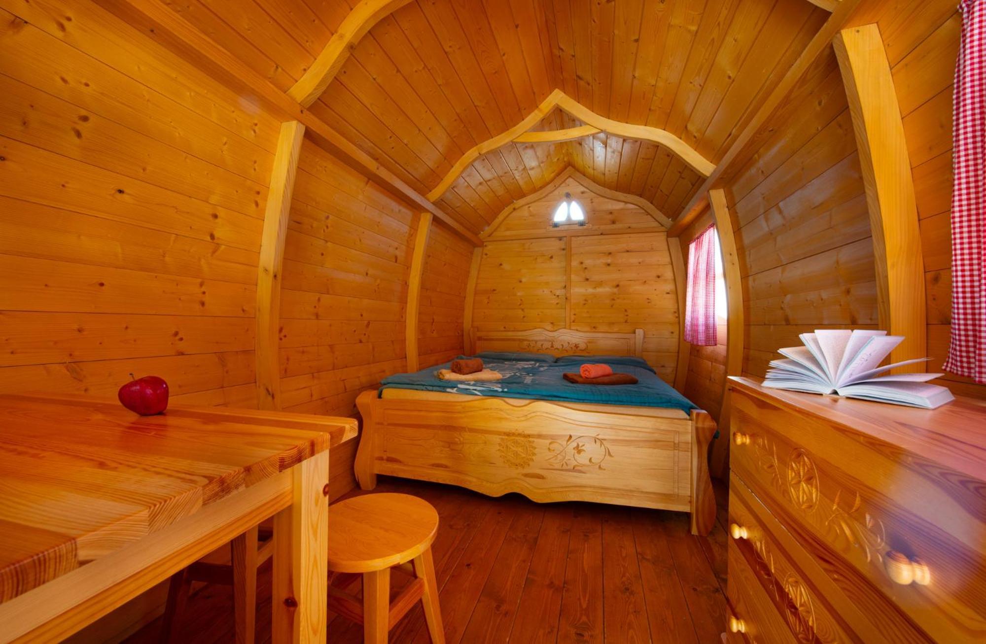 Ranc Pod Ostrou Skalou Guest House Stratena Bagian luar foto
