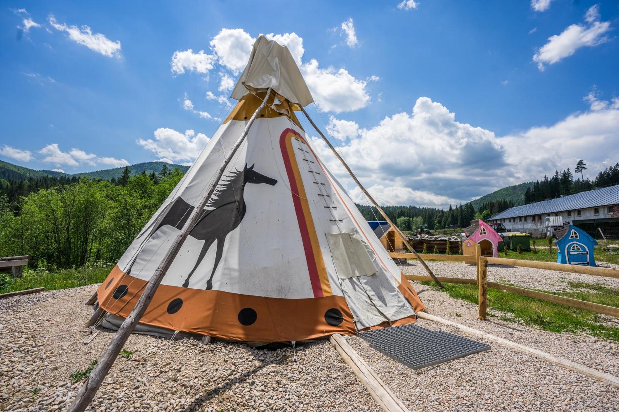 Ranc Pod Ostrou Skalou Guest House Stratena Bagian luar foto